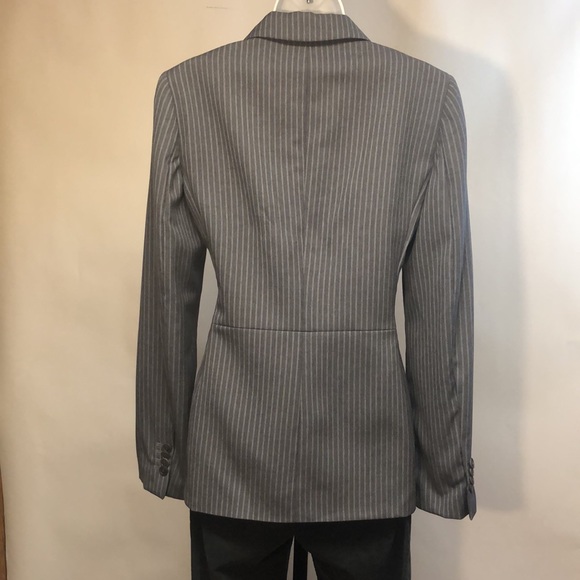Women’s Adrienne Vittadini Classico Gray Stripe Blazer Size 8 - Picture 2 of 9